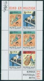 Kavel 292 1 velletje en 2 boekjes Nederland 1992, Na 1940, Verzenden, Postfris
