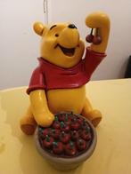 Pooh kersen beeld, Verzamelen, Disney, Winnie de Poeh of vrienden, Gebruikt, Ophalen of Verzenden, Beeldje of Figuurtje