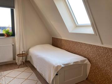 Ikea Bedbank met lades - 168x205 cm beschikbaar voor biedingen