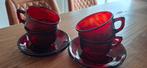 4 Vintage kop en schotels rood glas, Ophalen of Verzenden