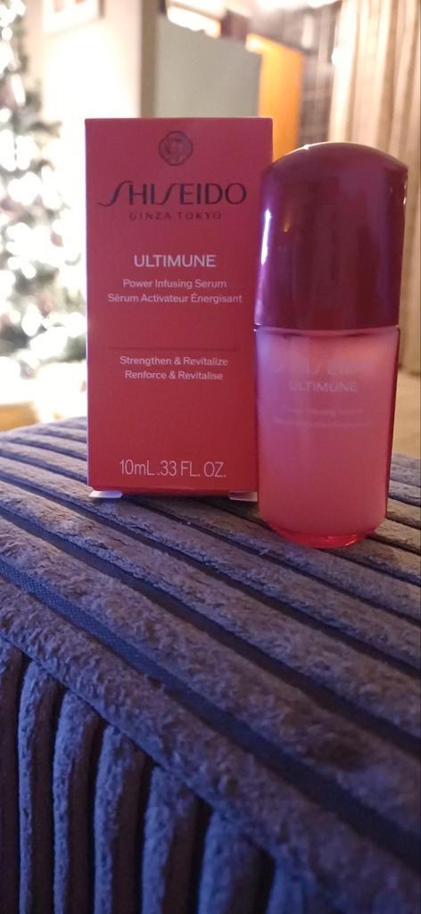 Shiseido ultimune serum 10ml., Sieraden, Tassen en Uiterlijk, Uiterlijk | Gezichtsverzorging, Nieuw, Gehele gezicht, Ophalen of Verzenden