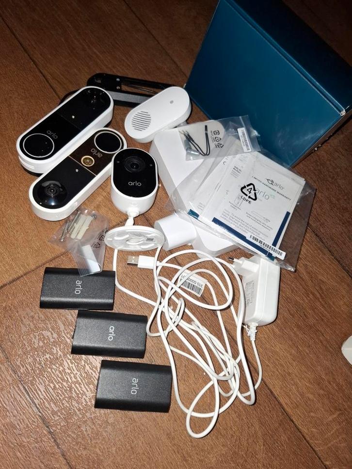 Arlo video deurbellen, drie batterijen, chime, camera etc, Huis en Inrichting, Deurbellen, Ophalen