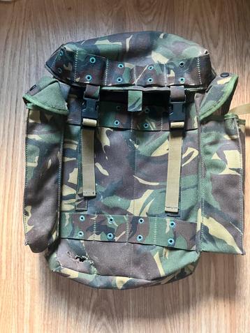 Leger rugzak en andere militaria beschikbaar voor biedingen