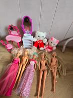 Barbie's en toebehoren., Ophalen, Zo goed als nieuw, Barbie