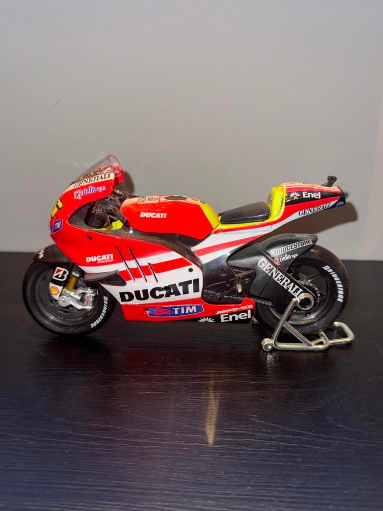 Maisto Ducati Desmosedici GP, Ophalen of Verzenden, Zo goed als nieuw, Motor
