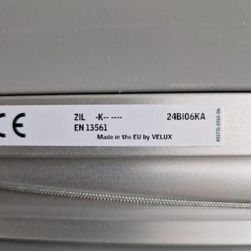 Nieuwe Velux insectenhor zilver beschikbaar voor biedingen