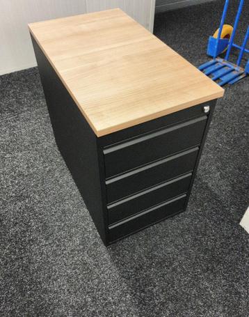 ladenkast kantoor beschikbaar voor biedingen