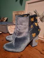 Mooie Sacha laarsjes in blauw met gouden bijtje maat 39, Blauw, Lage of Enkellaarzen, Ophalen of Verzenden, Zo goed als nieuw