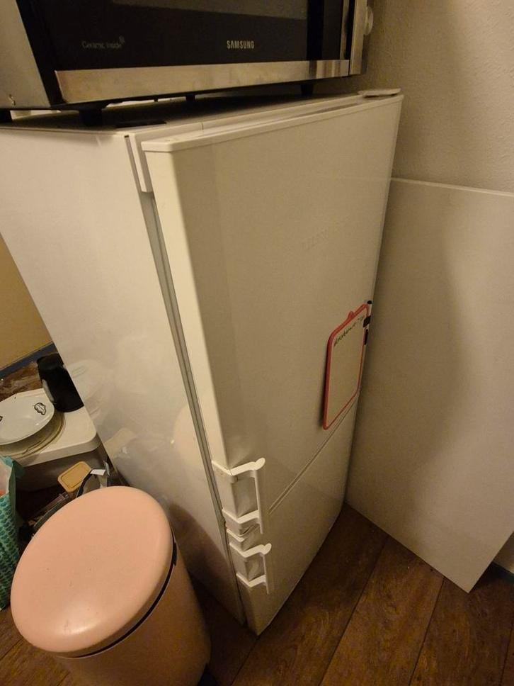 Gratis af te halen Liebherr Comfort Koelkast en vriezer, Witgoed en Apparatuur, Koelkasten en IJskasten, Gebruikt, Met aparte vriezer