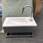 Toiletfontein met kraan, Ophalen, Gebruikt, Rvs, Kraan