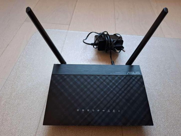 Internet WiFi router ASUS RT-AC51U (dualband 2.4GHz + 5GHz), Computers en Software, Routers en Modems, Zo goed als nieuw, Router