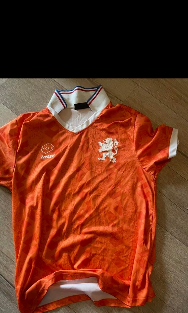 Oranje voetbalshirt '88 - Lotto - Gedragen, Maat 38/40 (M), Oranje, Ophalen of Verzenden, Fitness of Aerobics