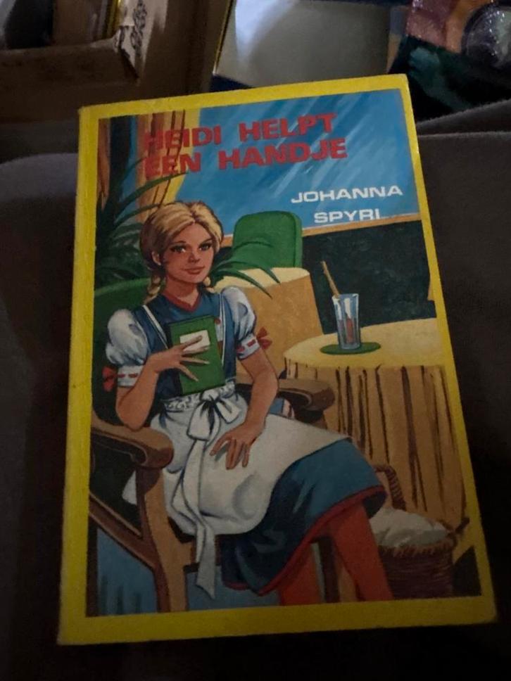 Heidi Helpt Een Handje - Johanna Spyri, Boeken, Kinderboeken | Jeugd | onder 10 jaar, Gelezen, Sprookjes, Ophalen of Verzenden