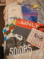 Plastic tassen  Plastic winkeltassen Plastic zakken gezocht, Ophalen of Verzenden, Zo goed als nieuw