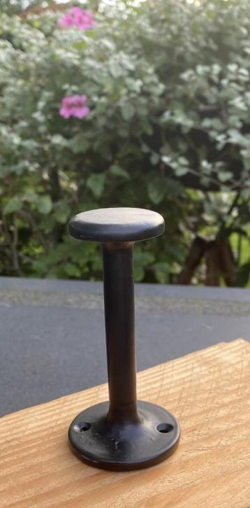 gietijzeren moderne kapstokhaak zwart KH106 beschikbaar voor biedingen