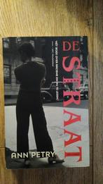 De straat - Petry, Ann, Ophalen of Verzenden, Zo goed als nieuw, Nederland
