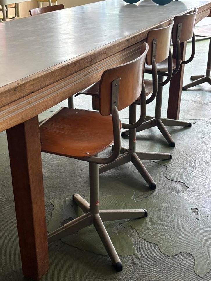 Vintage schoolstoelen (8x), Huis en Inrichting, Stoelen, Gebruikt, Vijf, Zes of meer stoelen, Bruin, Ophalen