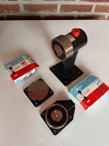 Eff-Eff Deurmagneet 24V beschikbaar voor biedingen