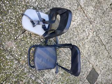 2 x zitjes voor achterop per stuks 30 samen 50 euro   beschikbaar voor biedingen