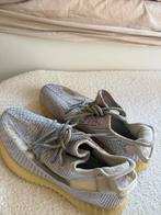 Yeezy boost 350 kleur grijs, Adidas, Ophalen of Verzenden, Zo goed als nieuw, Overige sporten