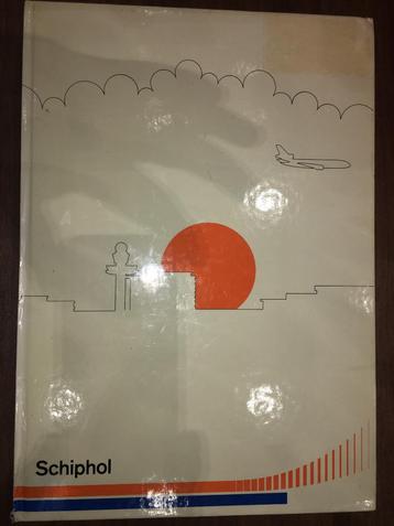 BOEK Amsterdam Airport Schiphol - W. J. de Wijn   beschikbaar voor biedingen