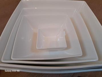 Yong Squito Servies - Borden & Schalen beschikbaar voor biedingen
