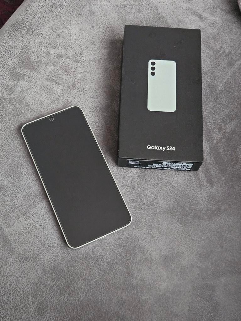Samsung Galaxy S24 - Nieuwstaat!, Galaxy S24, Wit, Touchscreen, Ophalen of Verzenden