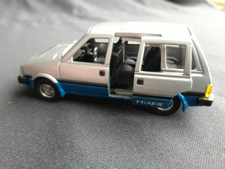 Nissan Prairie 1:43 -  Diapet Yonezawa -, Hobby en Vrije tijd, Modelauto's | 1:43, Zo goed als nieuw, Auto, Overige merken, Ophalen of Verzenden