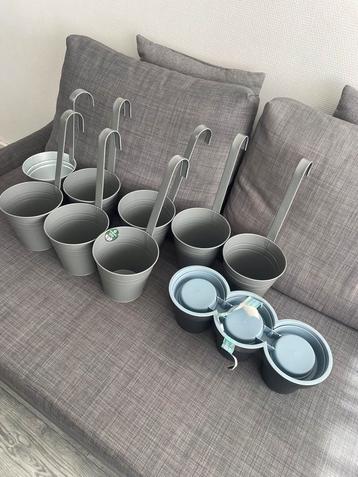 8 Nieuwe grijs metalen Planten Hangers+ 1 Kruiden kweekbakje beschikbaar voor biedingen