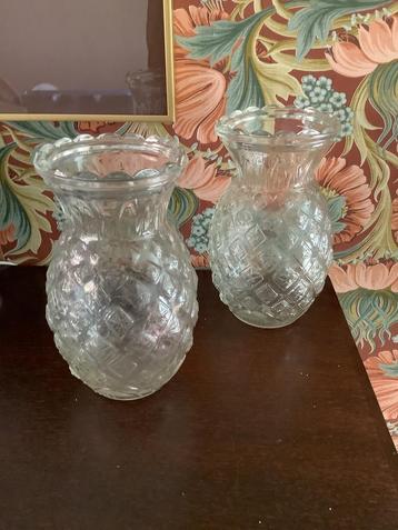 2 mooie vintage glazen ananas vazen/vintage vaas beschikbaar voor biedingen