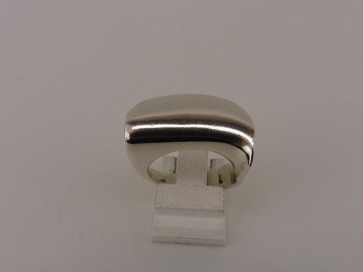 Zilveren damesring                                      Z161, Sieraden, Tassen en Uiterlijk, Ringen, Gebruikt, Dame, 17 tot 18