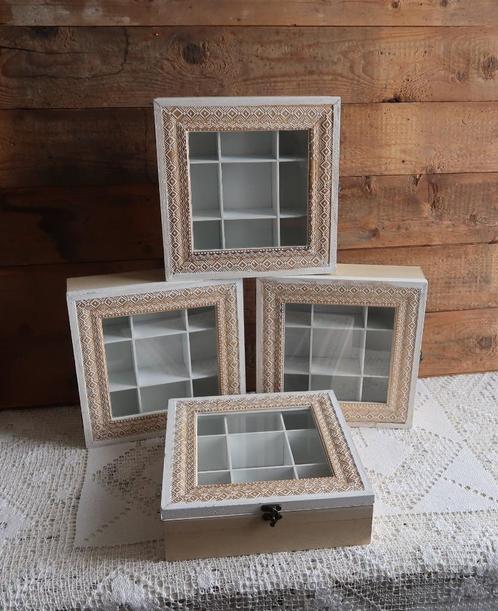 Vitrinekastje vakken kistje opbergdoos met glasvenster, Antiek en Kunst, Curiosa en Brocante, Ophalen of Verzenden