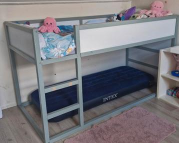 Houten Stapelbed - Eenpersoons beschikbaar voor biedingen