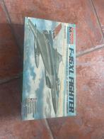 Monogram f-16xl fighter #5206 vintage, Hobby en Vrije tijd, Modelbouw | Vliegtuigen en Helikopters, Ophalen of Verzenden, Zo goed als nieuw