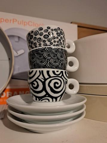 3 espressokopjes Spirali, porselein, zwart-wit, leuk design beschikbaar voor biedingen