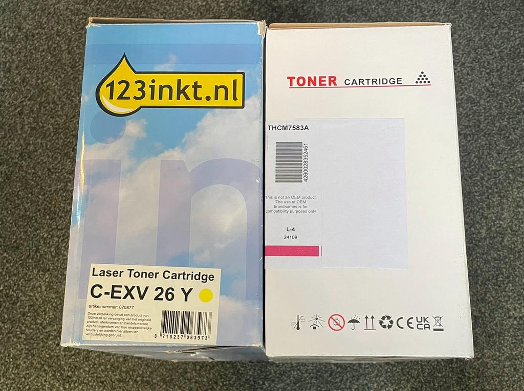 Inkt toners C-EXV 26 ( roze en gele), Computers en Software, Printerbenodigdheden, Nieuw, Toner, Ophalen of Verzenden