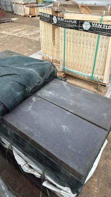 Restant 10m2 Eliton 30x60x6 mount everest betontegels beschikbaar voor biedingen