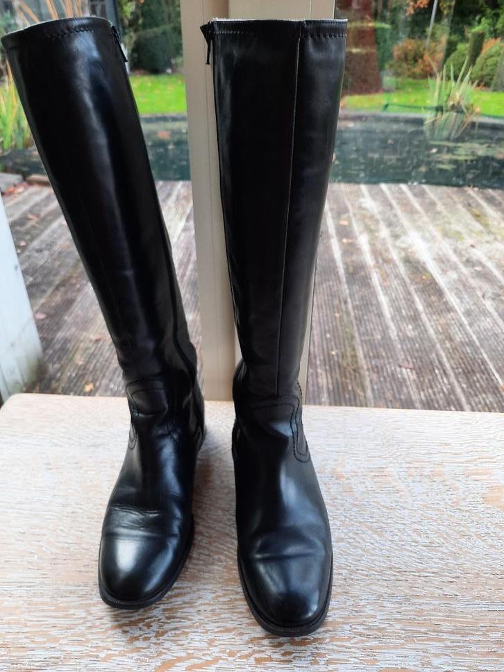 Mooie laarzen CELLINI - 40, Kleding | Dames, Schoenen, Zo goed als nieuw, Hoge laarzen, Zwart, Ophalen of Verzenden