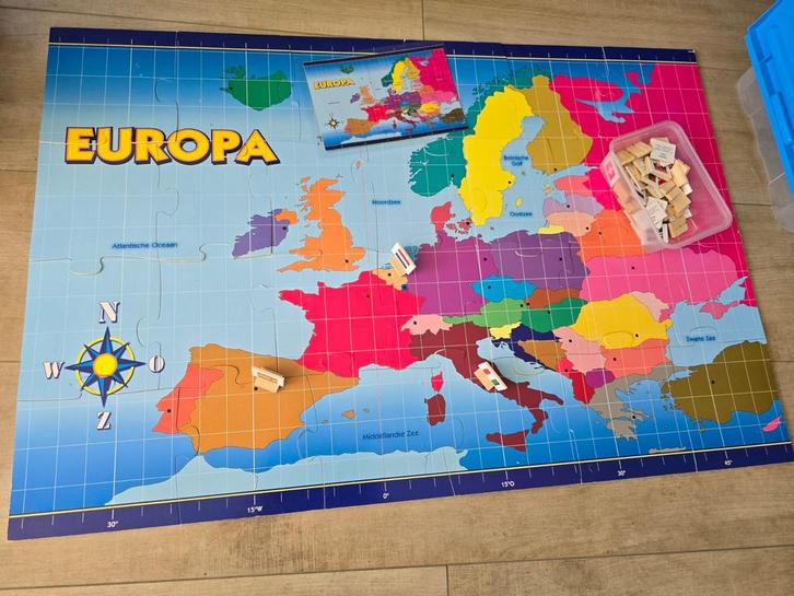 Houten puzzel Europa - met vlaggen, Kinderen en Baby's, Speelgoed | Kinderpuzzels, Zo goed als nieuw, 10 tot 50 stukjes, Van hout