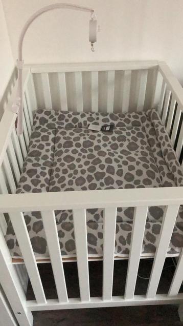 Box (zonder kleed en muziektool, uit elkaar) beschikbaar voor biedingen