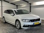 VW Passat Variant 2.0 TSI 4Motion R-Line AUT. 280PK 12-2016, Auto's, Automaat, Gebruikt, 4 cilinders, Wit