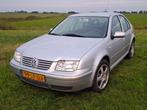 Volkswagen Bora 1.6 Comfortline 16V 77KW 2002 Grijs, Stof, Bora, 4 cilinders, 1200 kg
