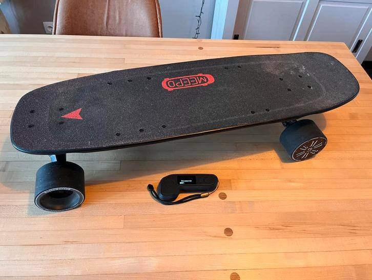 Elektrisch skateboard meepo, Sport en Fitness, Skateboarden, Gebruikt, Ophalen
