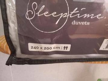 Nieuw Dekbed 240x200 beschikbaar voor biedingen