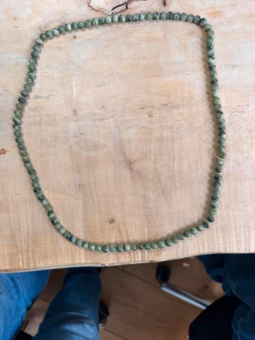Jade halsketting, Sieraden, Tassen en Uiterlijk, Kettingen, Zo goed als nieuw, Steen of Mineraal, Groen, Ophalen of Verzenden