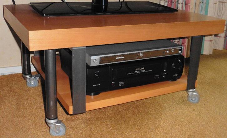 TV-meubel Spinder design, Huis en Inrichting, Kasten | Televisiemeubels, Gebruikt, Minder dan 100 cm, 50 tot 100 cm, 25 tot 50 cm