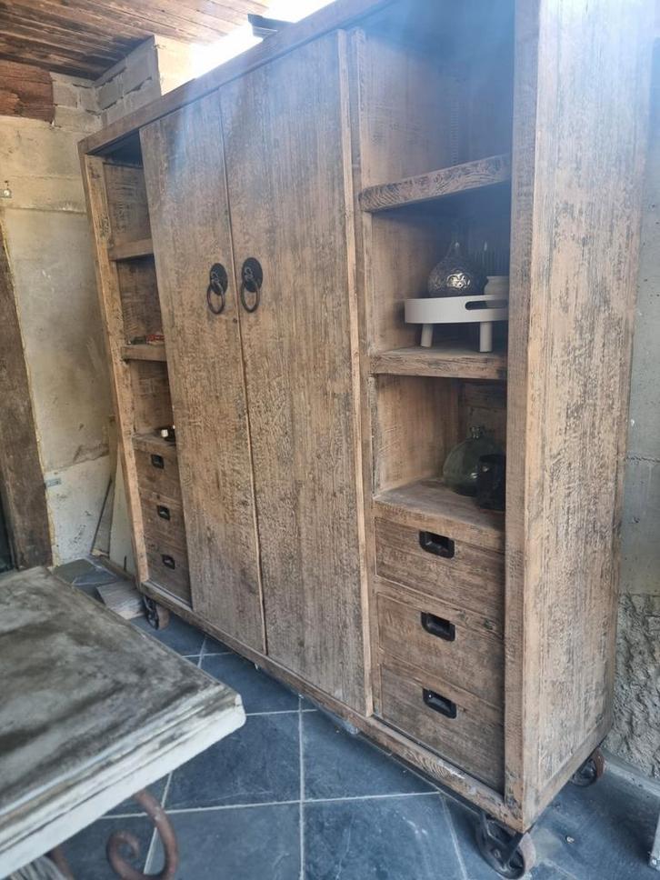 Prachtige buffetkast, Huis en Inrichting, Kasten | Buffetkasten, Zo goed als nieuw, 200 cm of meer, 150 tot 200 cm, 25 tot 50 cm