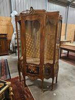 Zeer grote gebogen Louis XVI  vitrine kast, Antiek en Kunst, Antiek | Meubels | Kasten, Ophalen of Verzenden