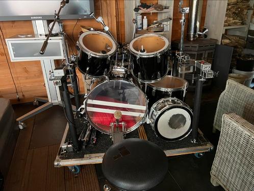Drumpodium met deel van drumstel, Muziek en Instrumenten, Drumstellen en Slagwerk, Zo goed als nieuw, Overige merken, Ophalen