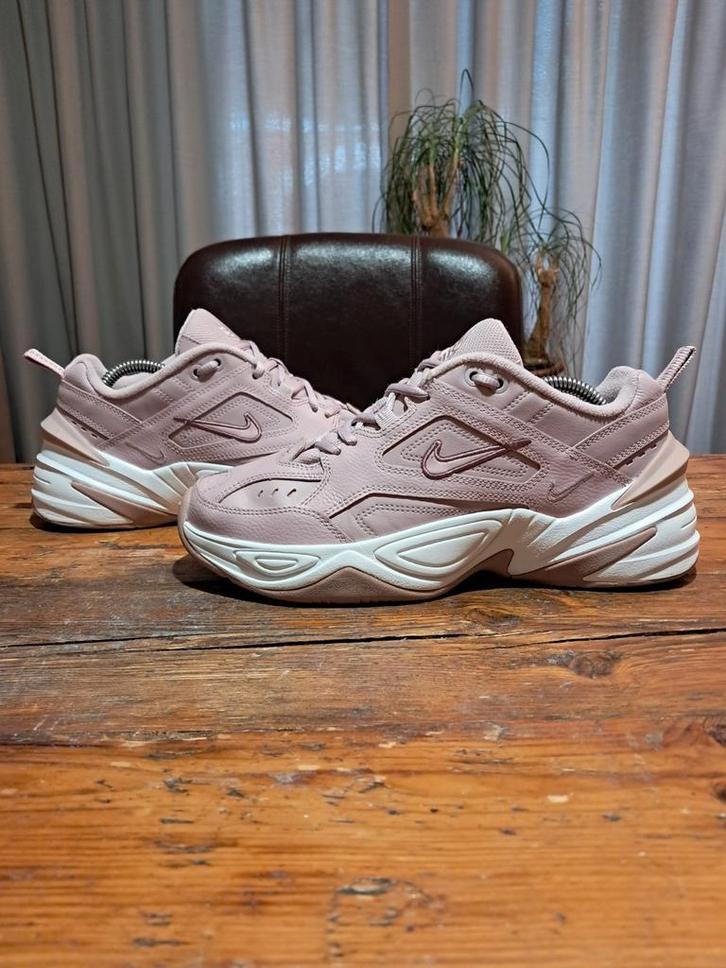 Nike M2K Tekno Leather 'Plum Chalk' Size 39, Kleding | Dames, Schoenen, Zo goed als nieuw, Sneakers of Gympen, Roze, Ophalen of Verzenden